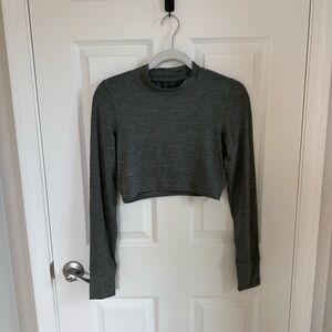 Vuori Long Sleeve Lux Crop Tee, M